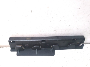 Front fender bracket - 51777066227