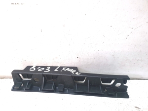 BMW 5 SERIES E60 (2003–2010) Front fender bracket 51777066227 - 2