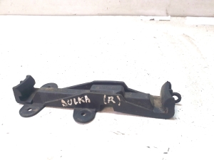 AUDI 80 [B4] (1986–1991) Support de pare-chocs avant 8938072534