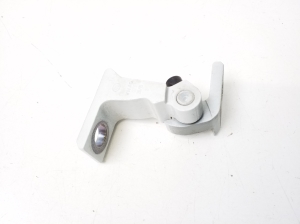  Charnière de porte latérale arrière inférieure  - 4G0831402D 