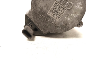 AUDI A4 B9 (2015–2026) Pompe à eau auxiliaire 4H0965567A - 3