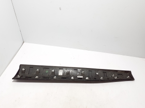 Ford Mustang Mach-E Mach-E (2020–2026) Esiukse liist LJ8BR20848BBW - 3