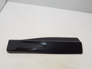   Aizmugurējo sānu durvju līste  - LJ8BR25334BAW 