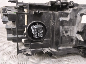BMW 5 SERIES G30 (2016–2026) Esituli 985058105 - 4