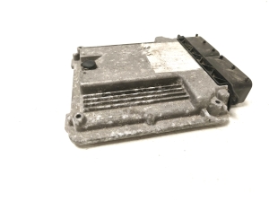 AUDI A4 B9 (2015–2026) Mootori juhtplokk - 4