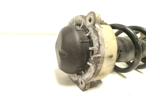 AUDI A4 B9 (2015–2026) Eesmine amortisaator 8W0413031BA - 4
