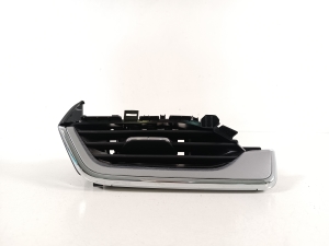 Skoda Enyaq iV I (2020–2026) Dashboard air vent grilles 5LA819701A - 4