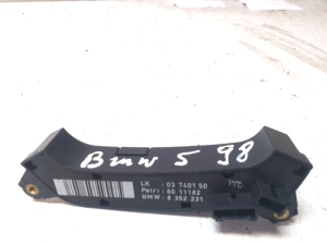 BMW 5 SERIES E39 (1995–2004) Slēdzis uz stūres 8352231 - 4