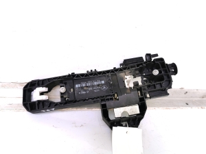 Front door exterior handle bracket - A34550101