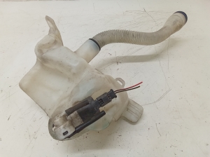Citroen Berlingo (2008–2018) Front washer fluid reservoir 21374902 - 2