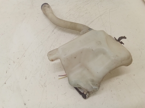 Citroen Berlingo (2008–2018) Front washer fluid reservoir 21374902 - 3