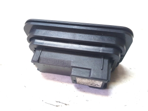 BMW 7 SERIJA E65 (2001–2008) Trunk lid close switch 8375580 - 3