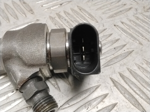Volkswagen Passat B8 (2014–2023) Kütusepihusti 05L130277M - 2