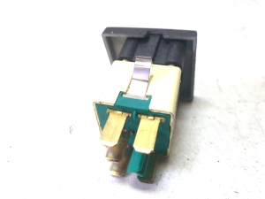 Trunk opening switch - 09147905