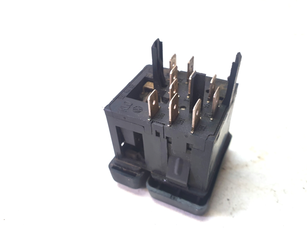 Volkswagen Transporter T4 (1990–2003) Headlight switch 357941531 Volkswagen Transporter T4 (1990–2003) Headlight switch 357941531