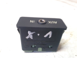 BMW X1 E84 (2009–2015) AUX socket 61316986791 - 4