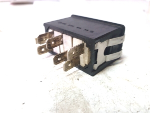 Mercedes Benz G-Class 460 (1979–1993) Other switch 8115450019 - 3