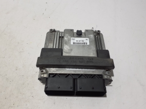   Calculateur moteur  - 8K5907589 