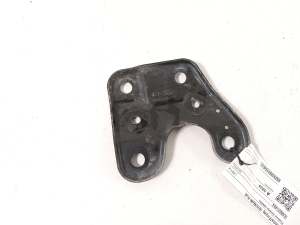 Front subframe bracket - 1EA802140A