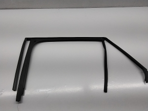   Rear side door seal on the door  - 10A839440 