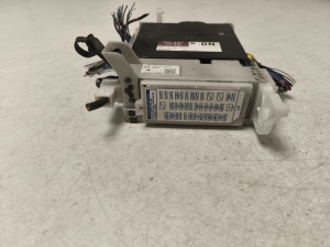 TOYOTA Yaris (2011–2020) Control unit 8273052K40 - 2