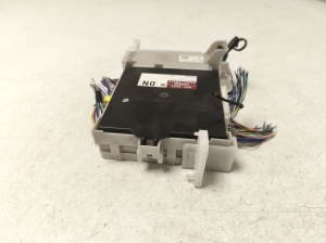 TOYOTA Yaris (2011–2020) Control unit 8273052K40 - 3