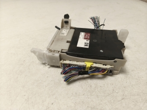 TOYOTA Yaris (2011–2020) Control unit 8273052K40 - 4