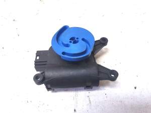 AUDI A4 B7 (2004–2008) Salongi soojenduse klapi mootor 8E1820511F - 2