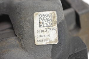Opel Astra K (2015–2021) Front brake caliper 39103795 - 2