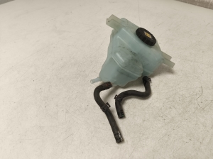 TOYOTA Yaris (2011–2020) Pidurivedeliku paak 4722052310 - 4