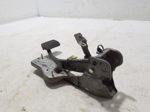 Ford Mustang Mach-E Mach-E (2020–2026) Piduripedaal LJ9C2D094AD - 2
