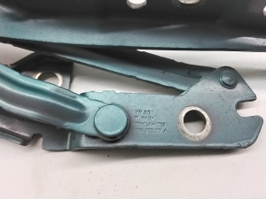 Volkswagen ID.3 C (2019–2026) Hood hinge 10A823301A - 7