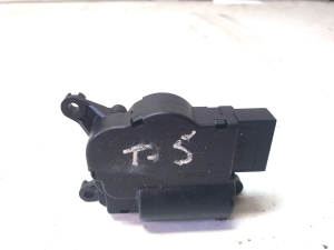 Volkswagen Transporter T5 (2003–2015) Heater flap actuator 52411483R00 - 3