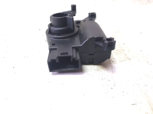 Volkswagen Touareg I (2002–2010) Salongi soojenduse klapi mootor 7L0907511 - 3