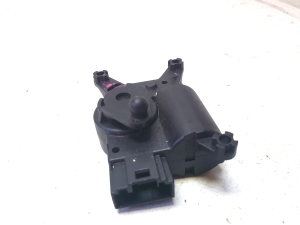 Volkswagen Transporter T5 (2003–2015) Heater flap actuator 52411483R00 - 2