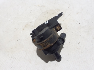 Ford Mustang Mach-E Mach-E (2020–2026) Tsirkulatsioonipump LJ938C590PA - 2