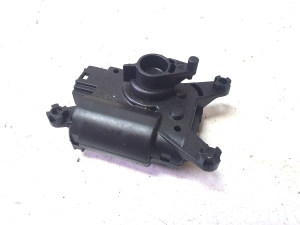 Volkswagen Transporter T5 (2003–2015) Heater flap actuator 7L0907511AB - 3