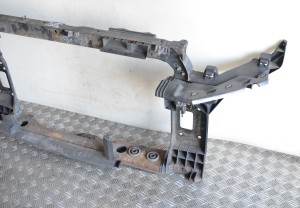 Schlossträger und seine Teile (Frontmaske) - 64101D3000