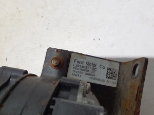 Ford Mustang Mach-E Mach-E (2020–2026) Tsirkulatsioonipump LJ938K577BC - 2