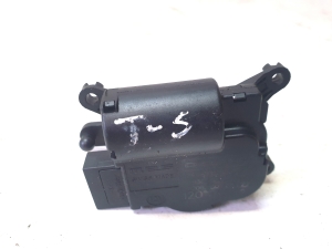 Volkswagen Transporter T5 (2003–2015) Heater flap actuator 7H1907511 - 3