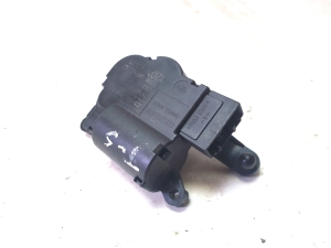 Volkswagen Transporter T5 (2003–2015) Heater flap actuator 7H1907511 - 4