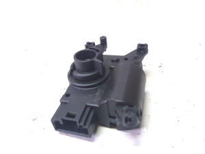 Volkswagen Transporter T5 (2003–2015) Heater flap actuator 7L0907511AD - 4