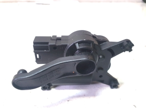 Volkswagen Transporter T5 (2003–2015) Heater flap actuator 7H1907511 - 2