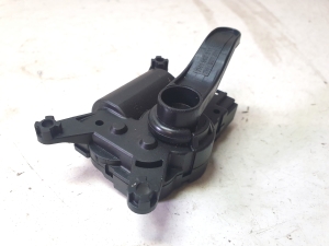 Volkswagen Transporter T5 (2003–2015) Heater flap actuator 7H1907511 - 3