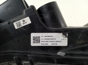 Tesla Model 3 3 (2016–2024) Front-Nebelscheinwerfer 162479800A - 6