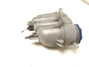 AUDI A4 B9 (2015–2026) Ausgleichsbehälter 8W0121405E - 2
