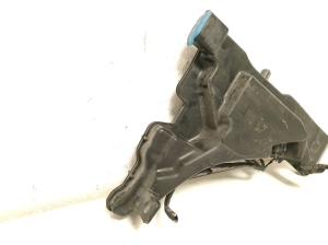 AUDI A4 B9 (2015–2026) Front washer fluid reservoir 8W0955451L - 3