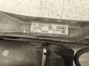 AUDI A4 B9 (2015–2026) Roolilatt 8W2423055S - 3