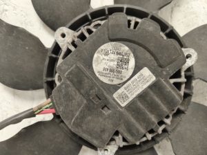 AUDI A4 B9 (2015–2026) Dzesēšanas ventilators un tā daļas 8W0959455 - 4