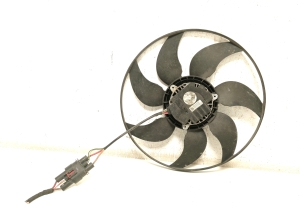 AUDI A4 B9 (2015–2026) Dzesēšanas ventilators un tā daļas 8W0959455 - 6